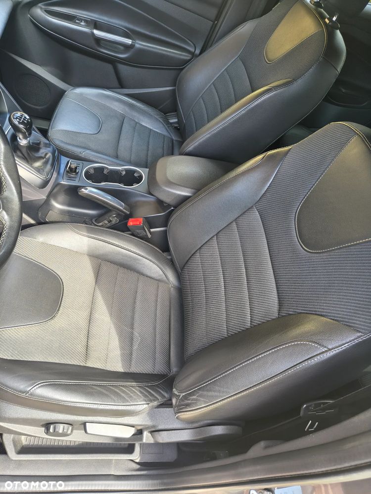 Ford Kuga 2.0 TDCi Titanium - 12