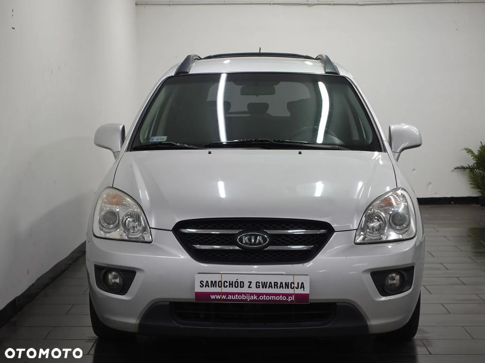 Kia Carens - 12