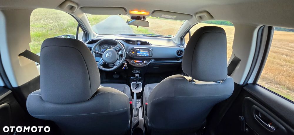 Toyota Yaris 1.5 VVT-i Team Deutschland - 16
