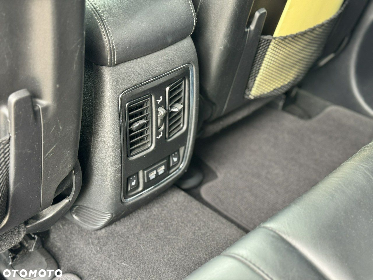Jeep Grand Cherokee - 39