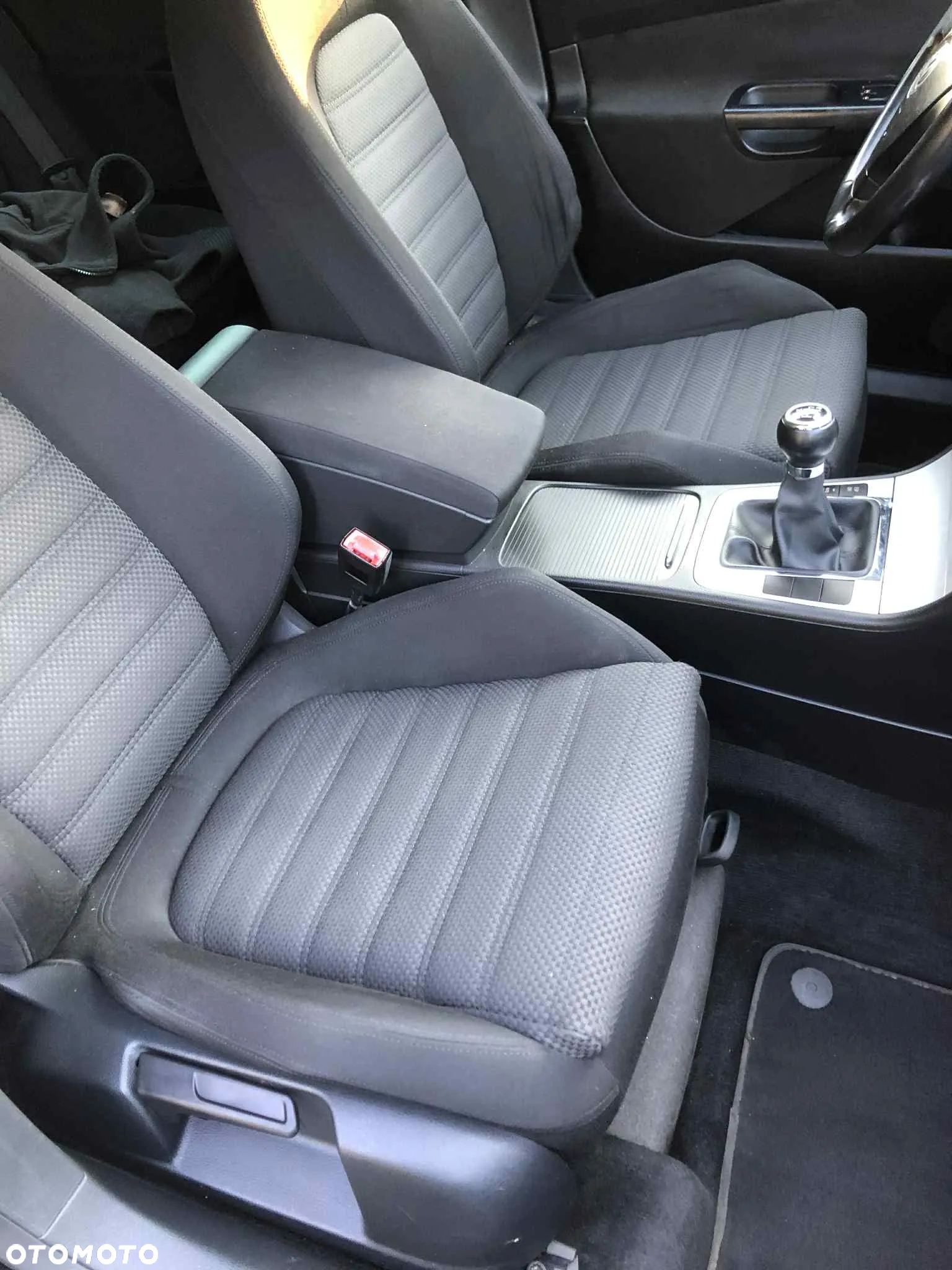 Volkswagen Passat Variant 2.0 TDI DPF Sportline - 17