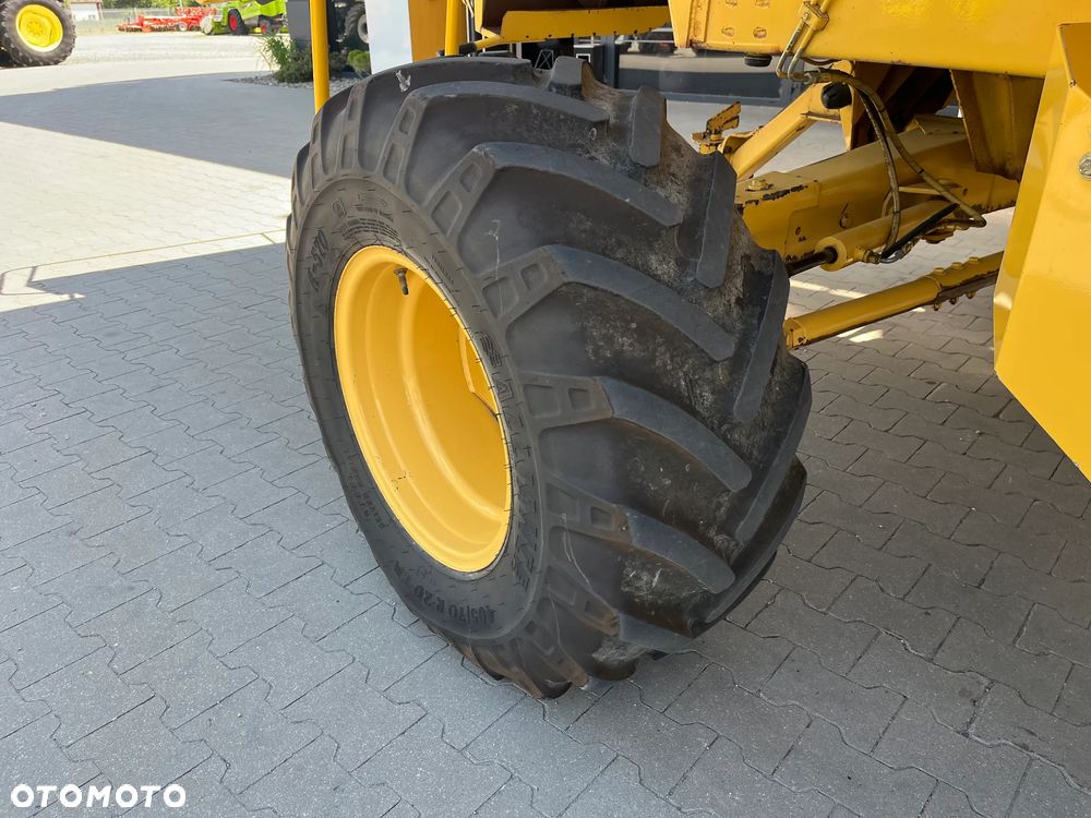 New Holland TX 66 - 4