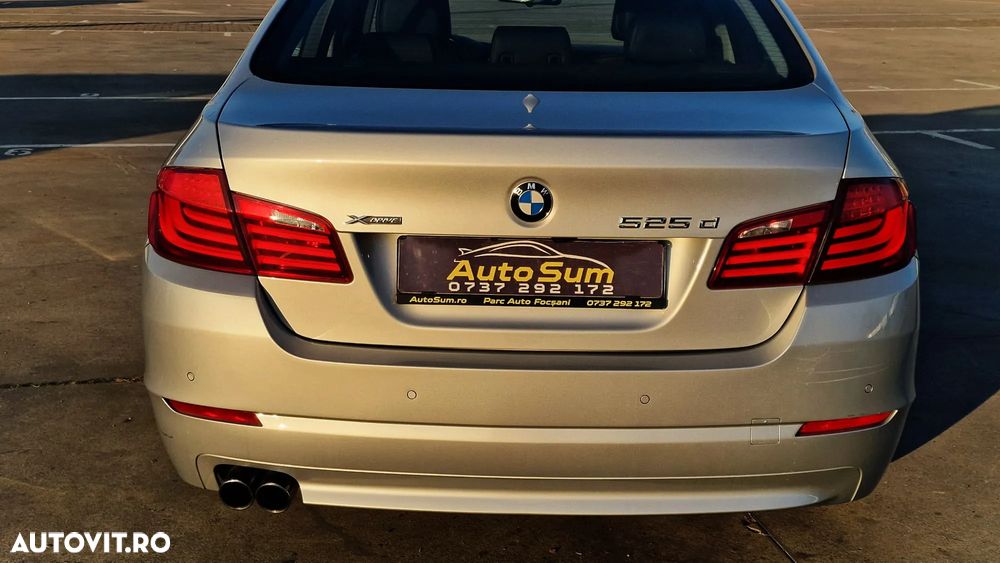 BMW Seria 5 525d xDrive AT - 28