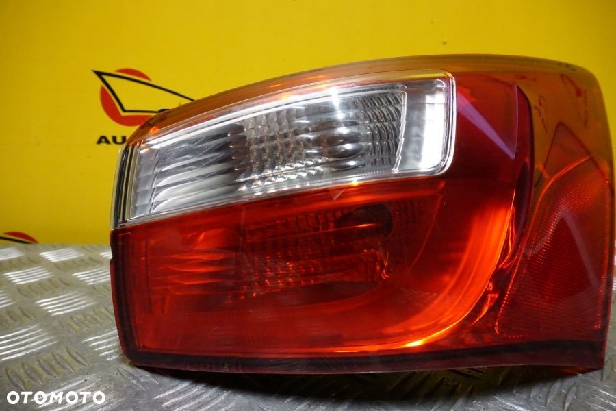 KIA RIO SEDAN 2012 - 2017 LAMPA TYŁ PRAWA TYLNA USA - 3