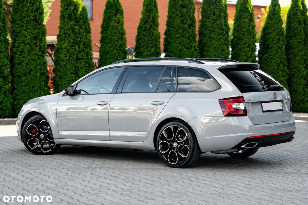 Skoda Octavia 2.0 TDI 4x4 DSG RS - 33