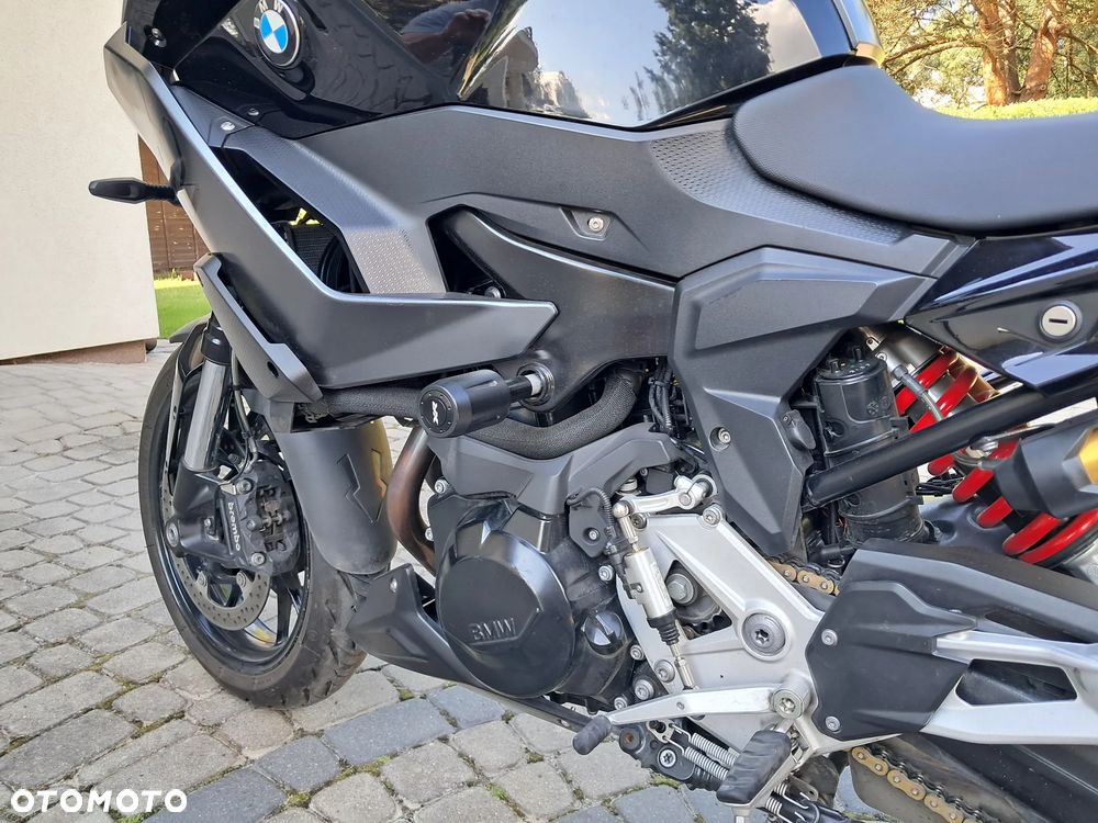 BMW XR - 6