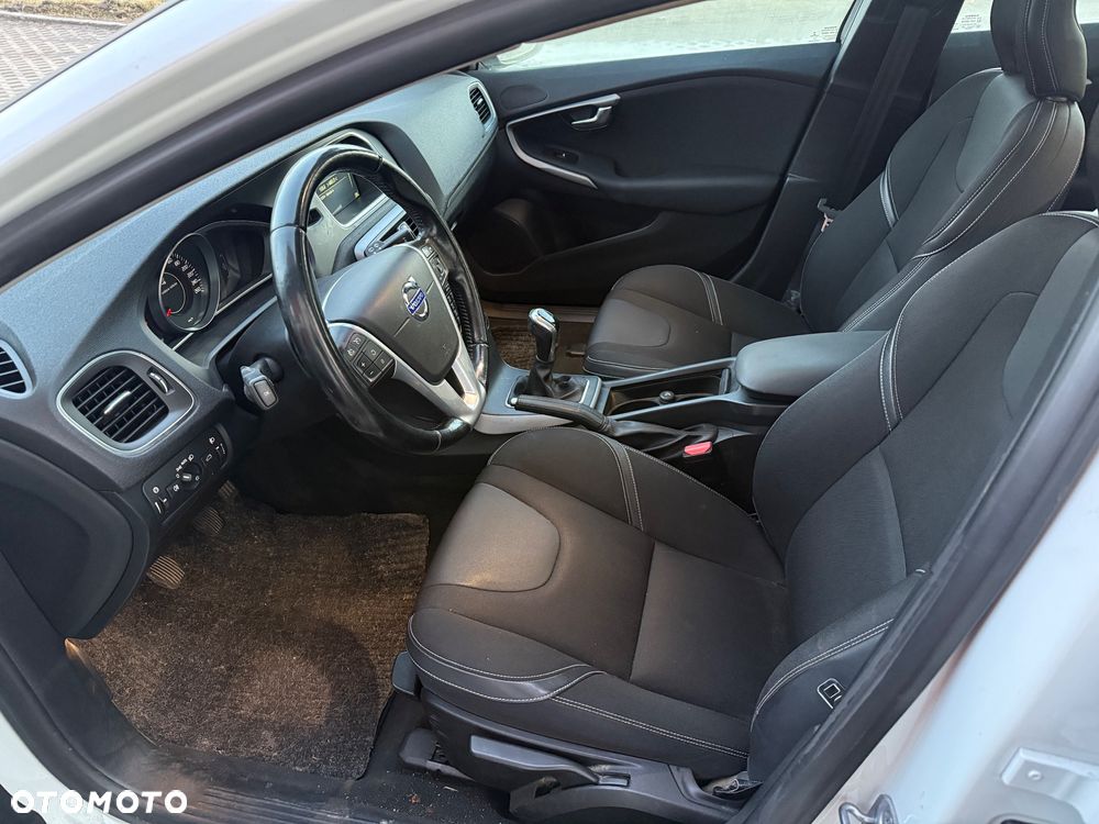 Volvo V40 - 21