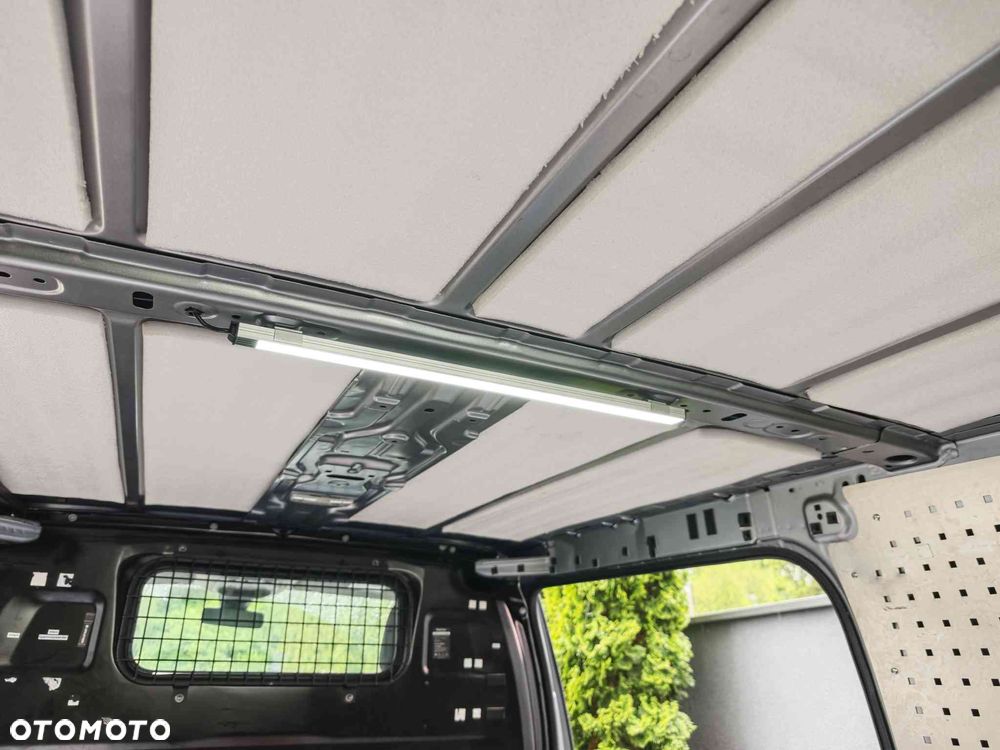 Opel Vivaro - 8