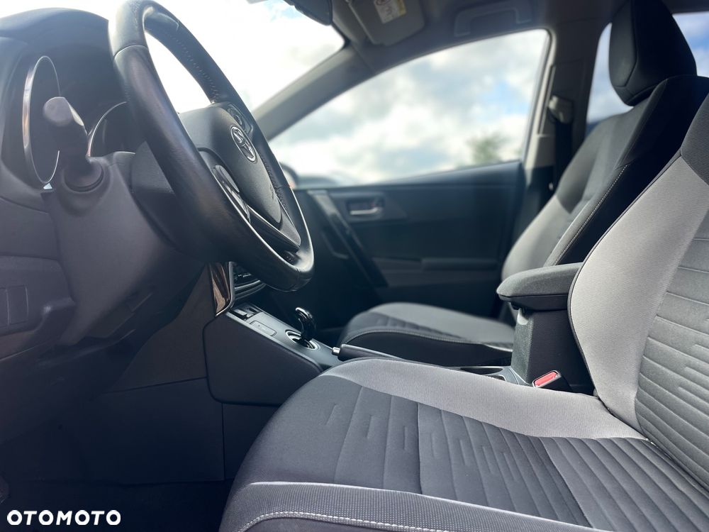 Toyota Auris - 12