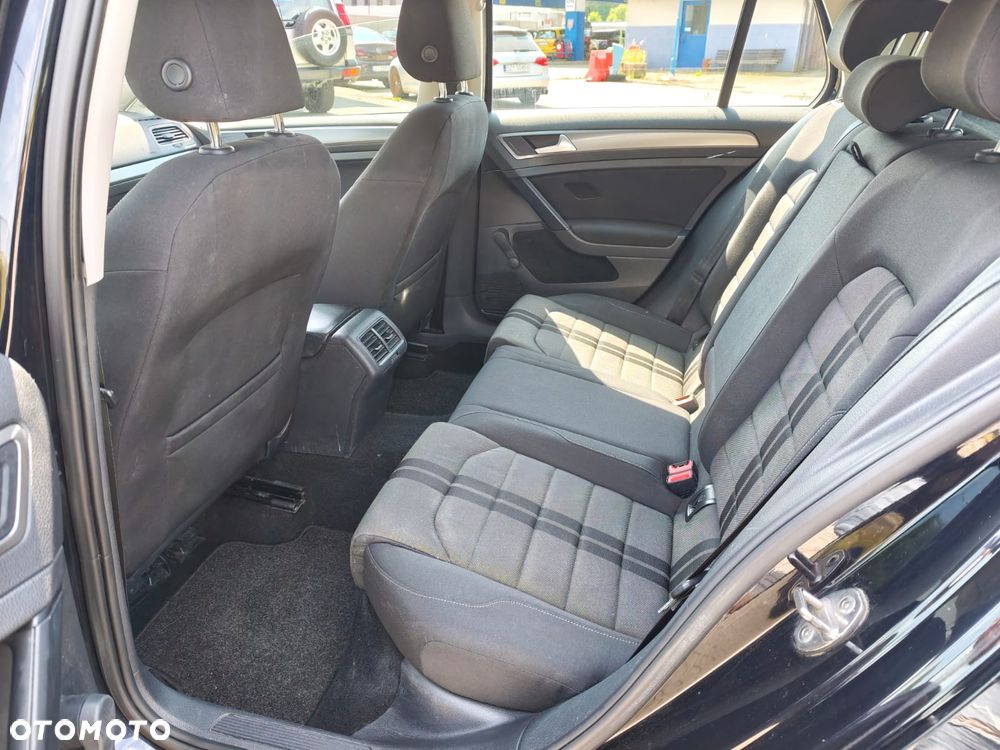 Volkswagen Golf 1.6 TDI BMT Highline - 22