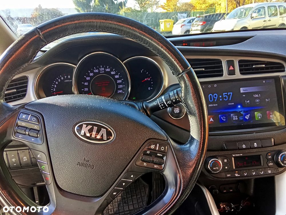 Kia Ceed - 6