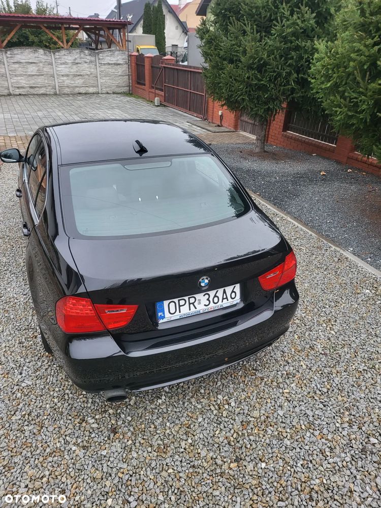 BMW Seria 3 318i Touring Edition Exclusive - 13