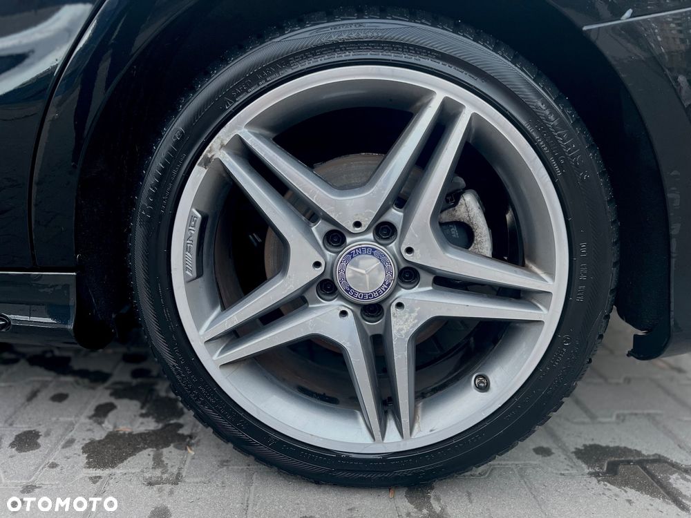 Mercedes-Benz CLA 180 7G-DCT AMG Line - 33