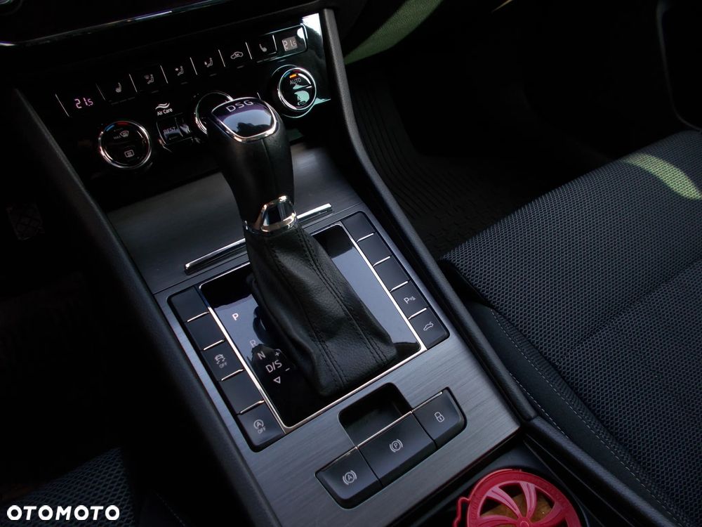 Skoda Superb 2.0 TSI Style DSG - 17