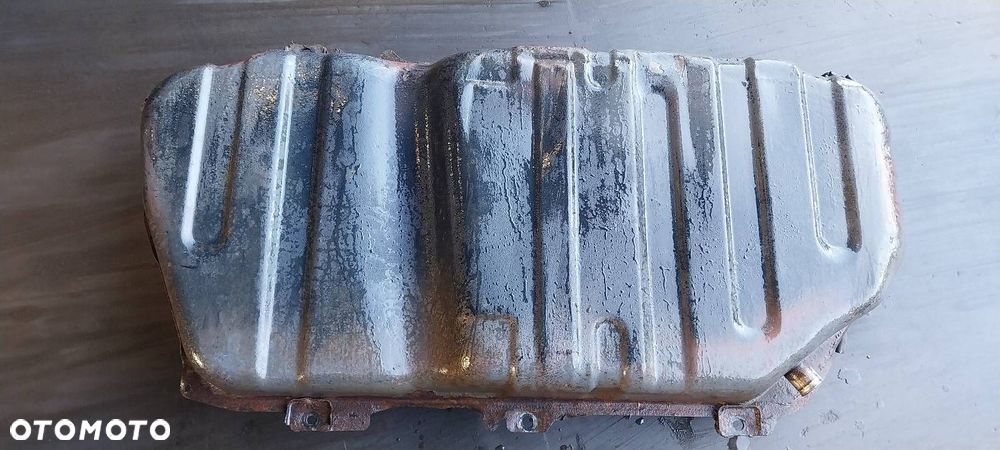 BAK ZBIORNIK PALIWA + POMPKA METALOWY TOYOTA AVENSIS VERSO I 2.0 D4D - 3