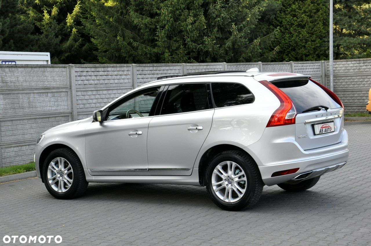 Volvo XC 60 T5 AWD Momentum - 30