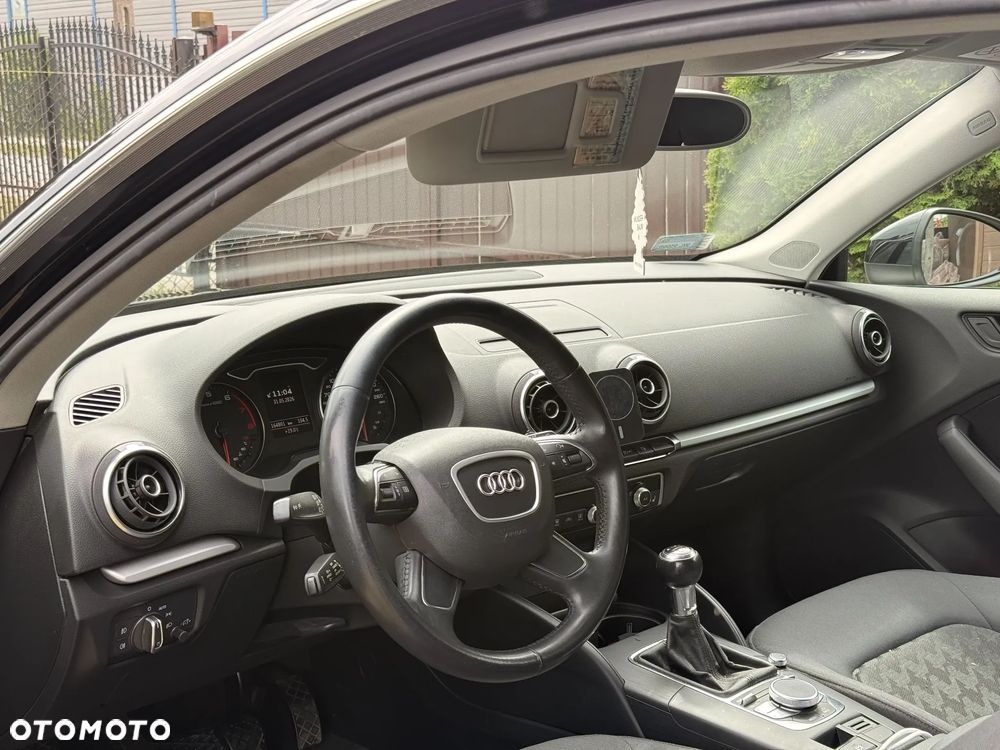 Audi A3 3-drzwiowe 1.4 TFSI Attraction - 8