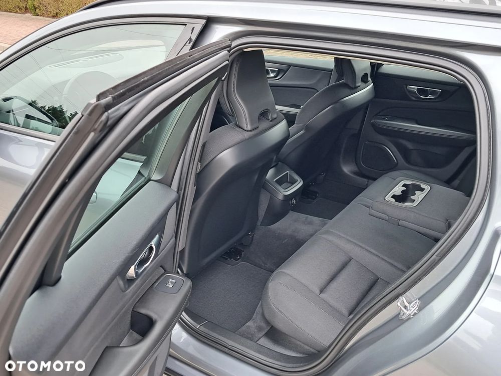 Volvo V60 D3 Kinetic - 23