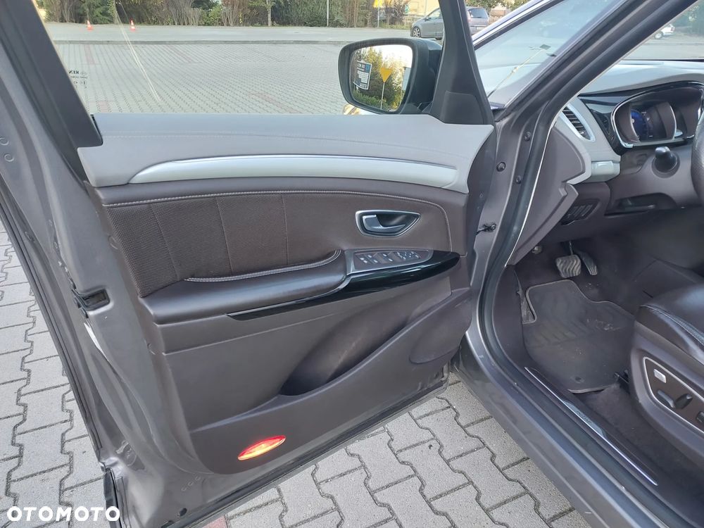 Renault Espace 1.6 dCi Energy Initiale Paris EDC 7os - 18