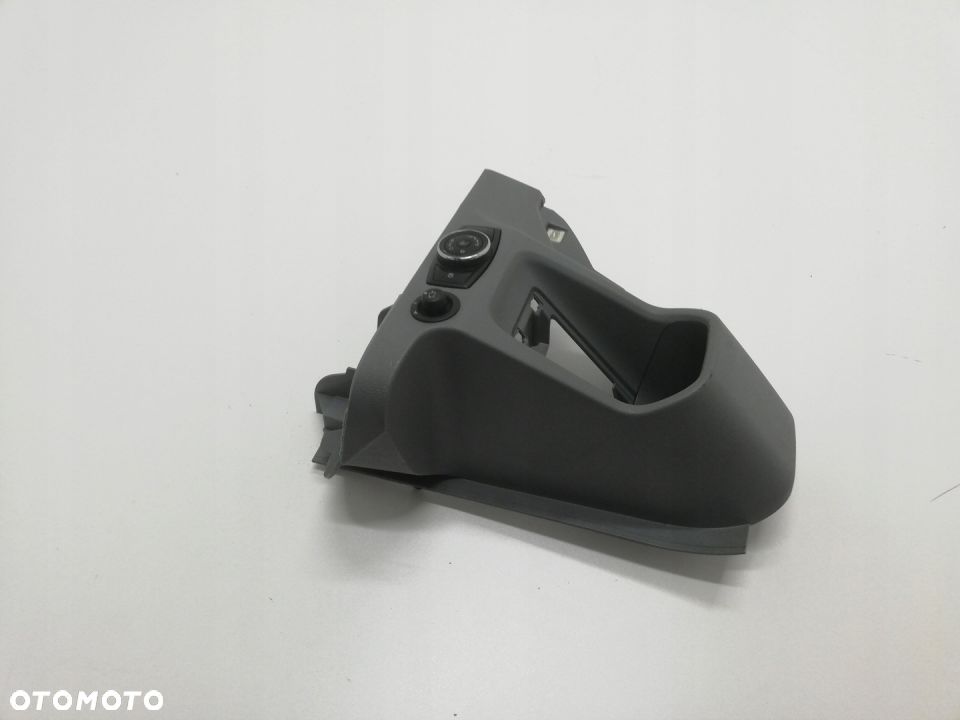 OSŁONA KONSOLI UCHWYT NA KUBEK FORD TRANSIT MK8 - 2