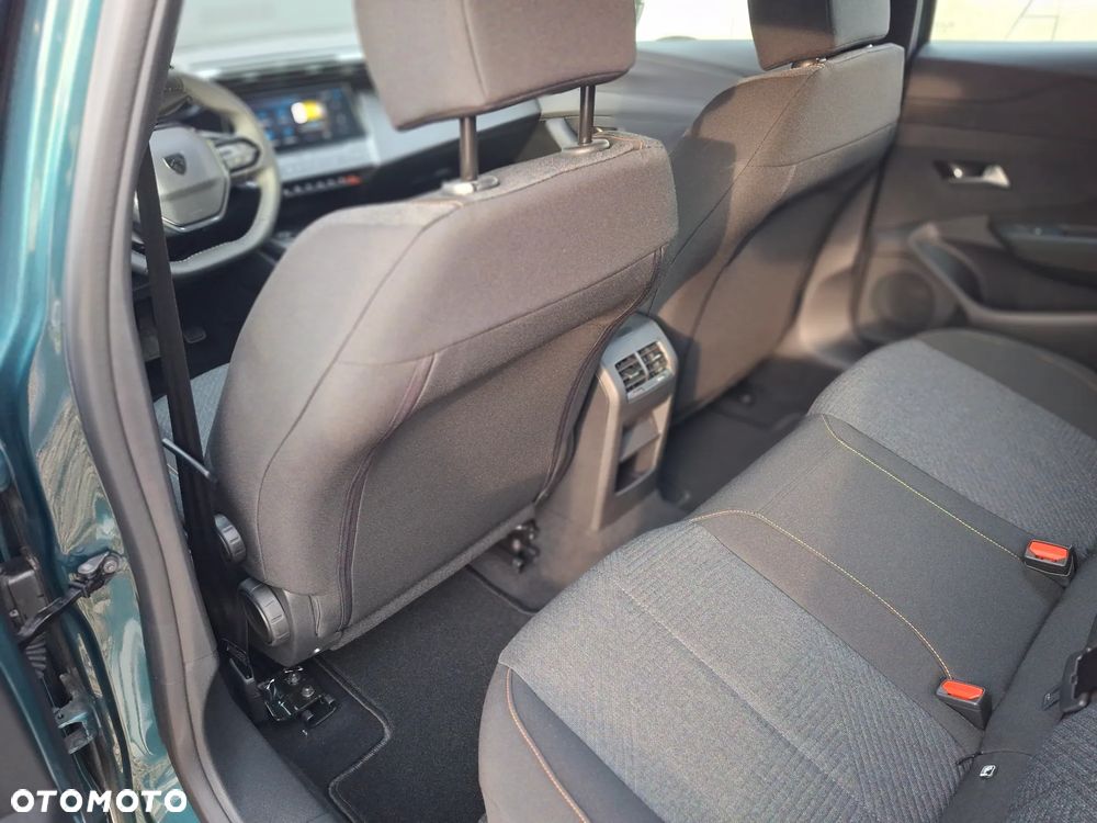 Peugeot 308 1.2 mHEV Allure S&S e-DCS6 - 11