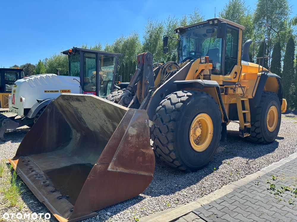 Volvo VOLVO L150G rok 2011,waga 26ton, łyżka 4,5m3 opony MICHELIN 70%, bdb - 1