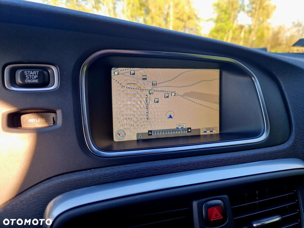 Volvo V40 D2 Momentum - 12