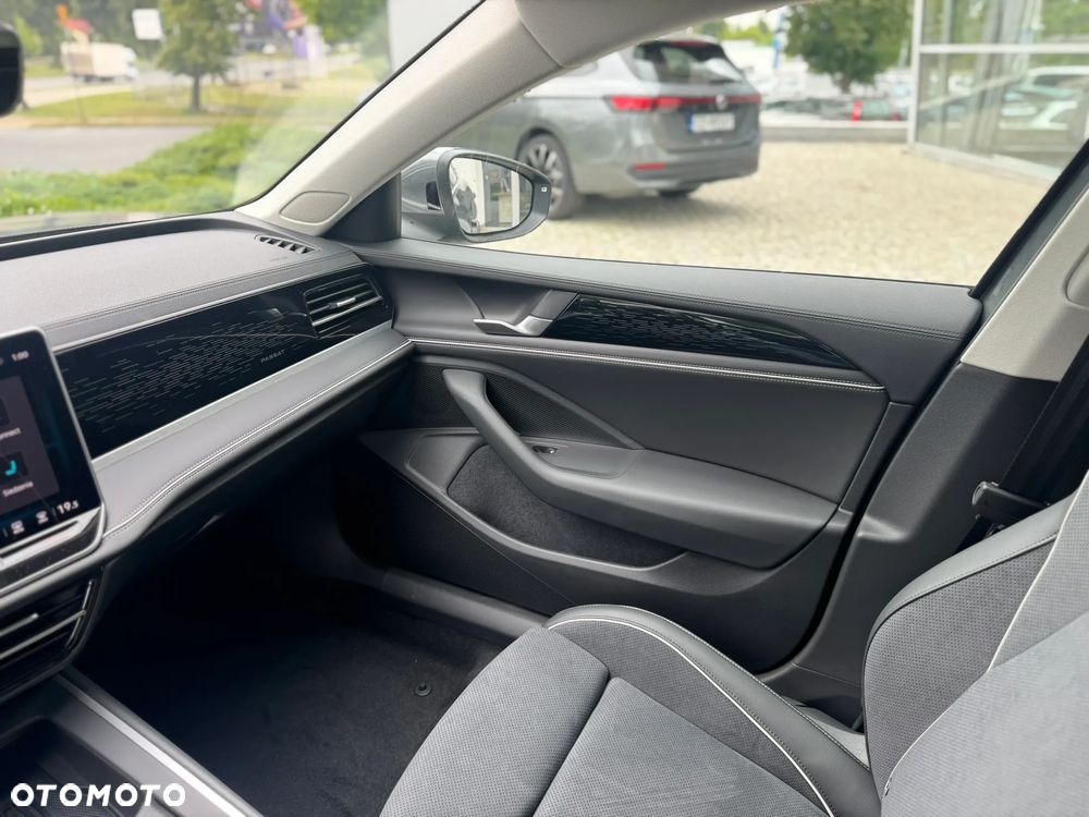 Volkswagen Passat Variant 2.0 TDI SCR Business Plus DSG - 16