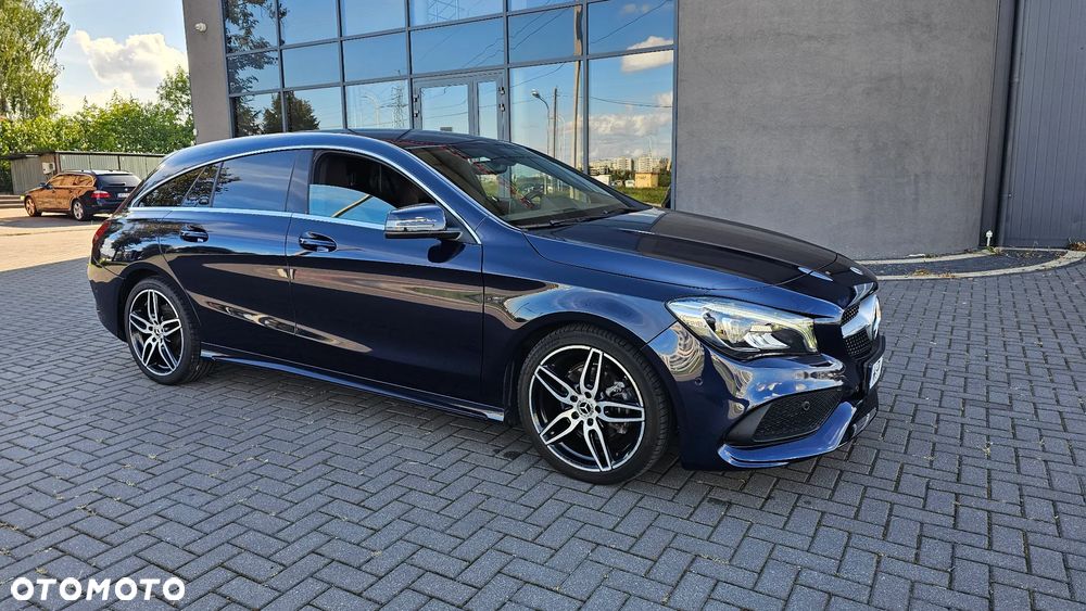 Mercedes-Benz CLA 180 AMG Line - 35