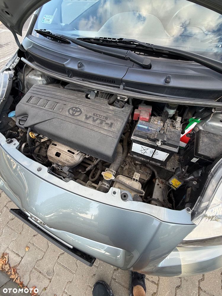 Toyota Yaris 1.33 2010 - 9