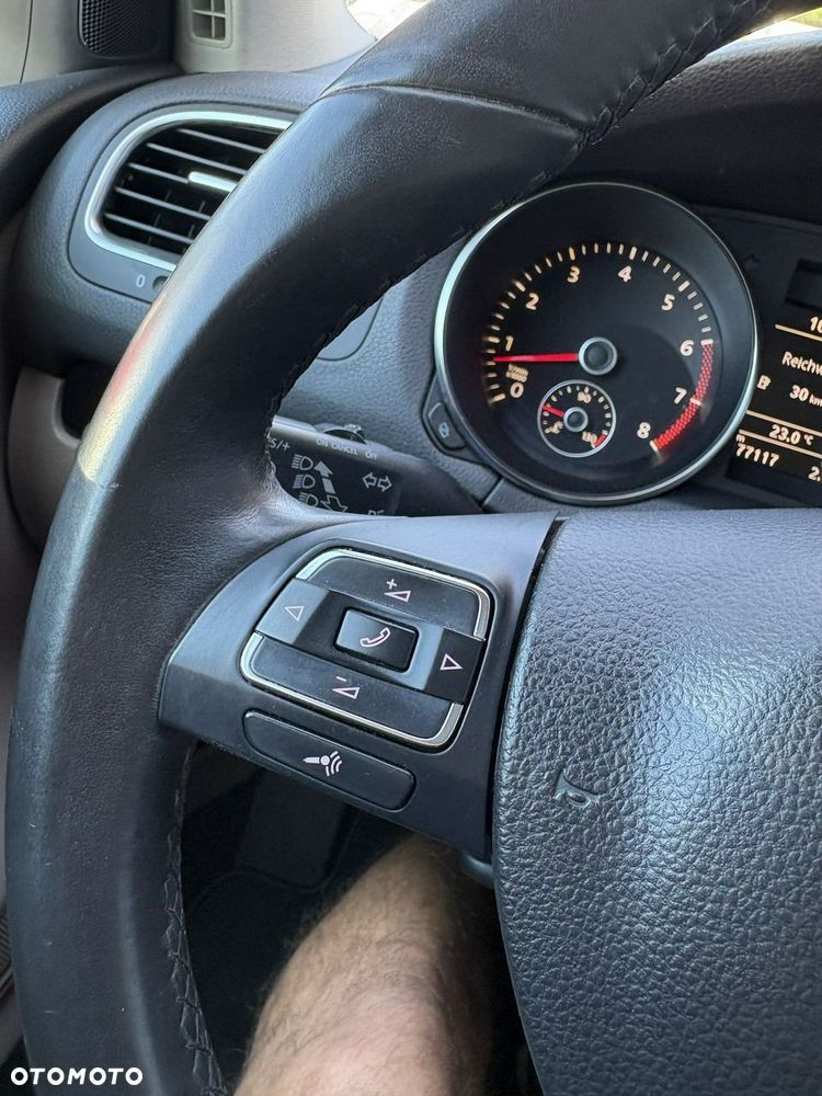Volkswagen Golf - 25