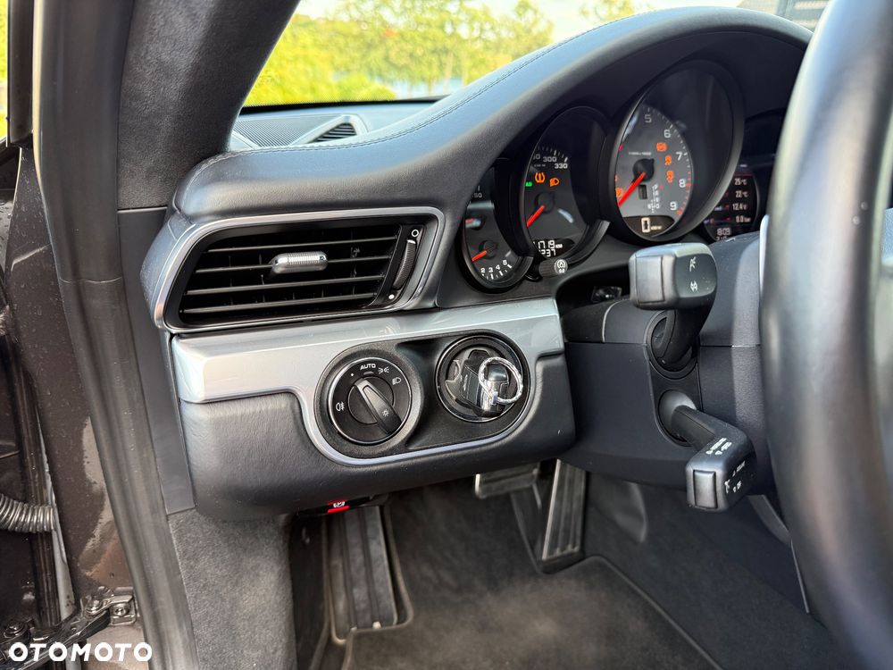 Porsche 911 Carrera S PDK 50 Jahre - 14