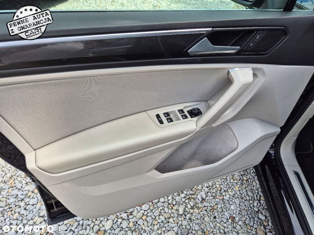 Volkswagen Tiguan - 12
