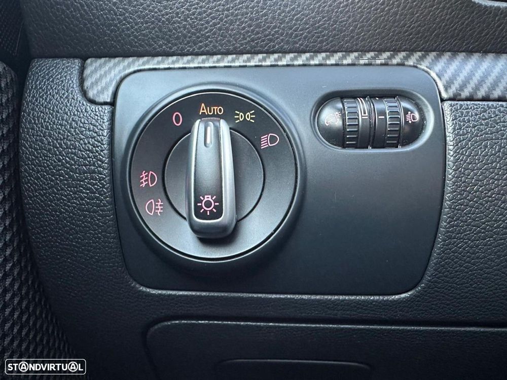 VW Scirocco 2.0 TDI Sport - 38