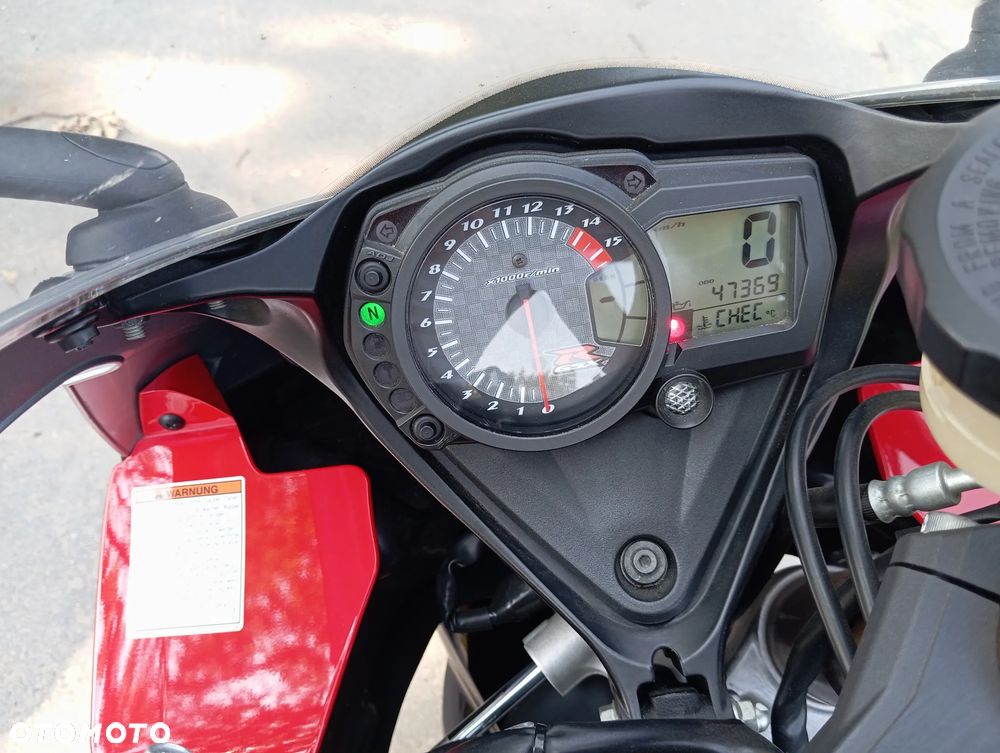 Suzuki GSX-R - 4