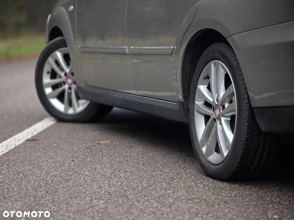 Fiat Croma 1.9 JTD Dynamic - 36