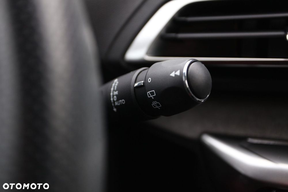 Peugeot 5008 1.2 PureTech mHEV GT S&S e-DCS6 - 20