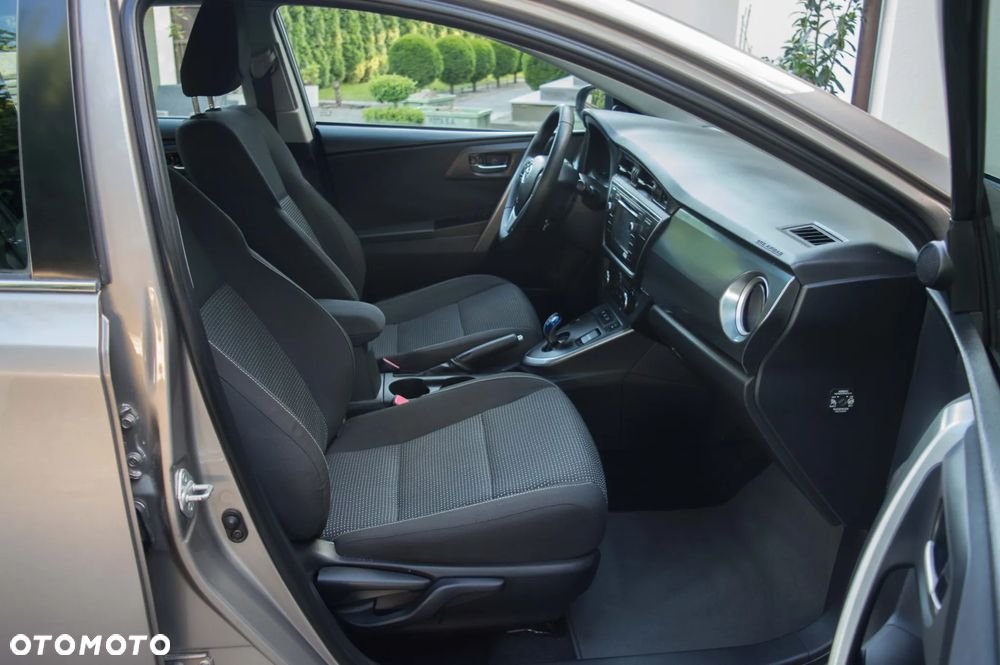 Toyota Auris - 33