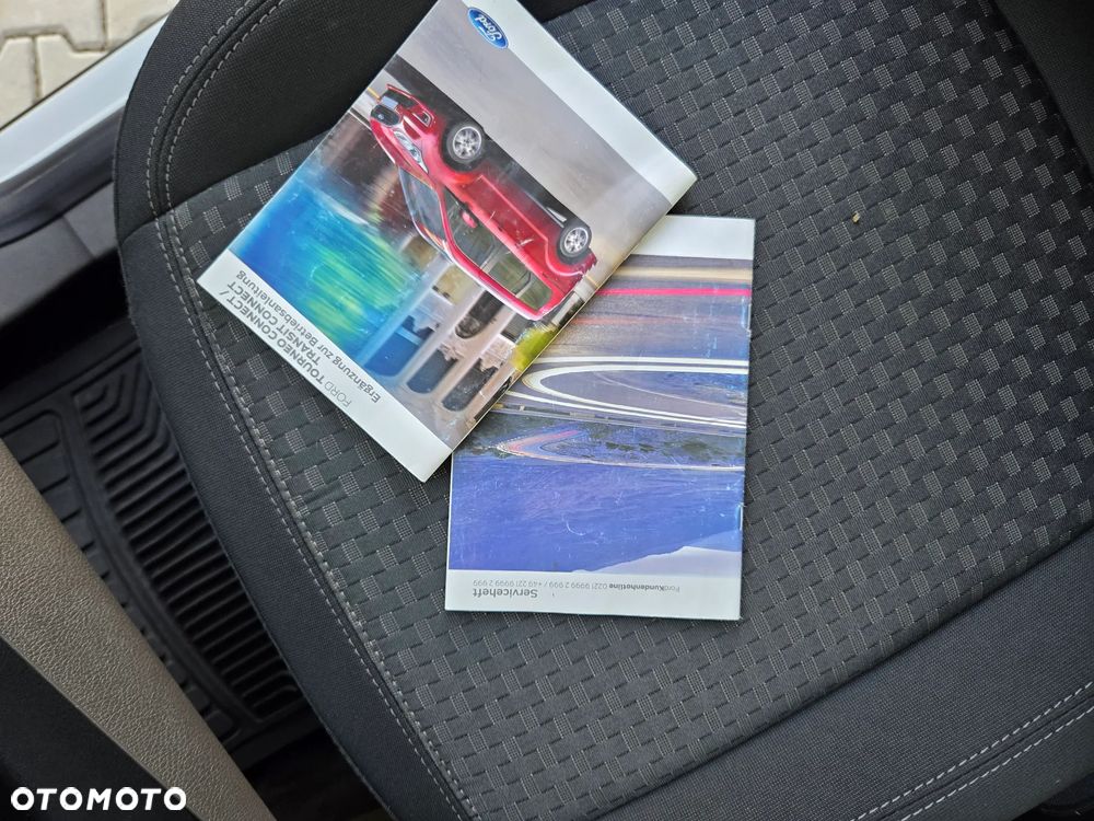Ford Transit Connect - 14