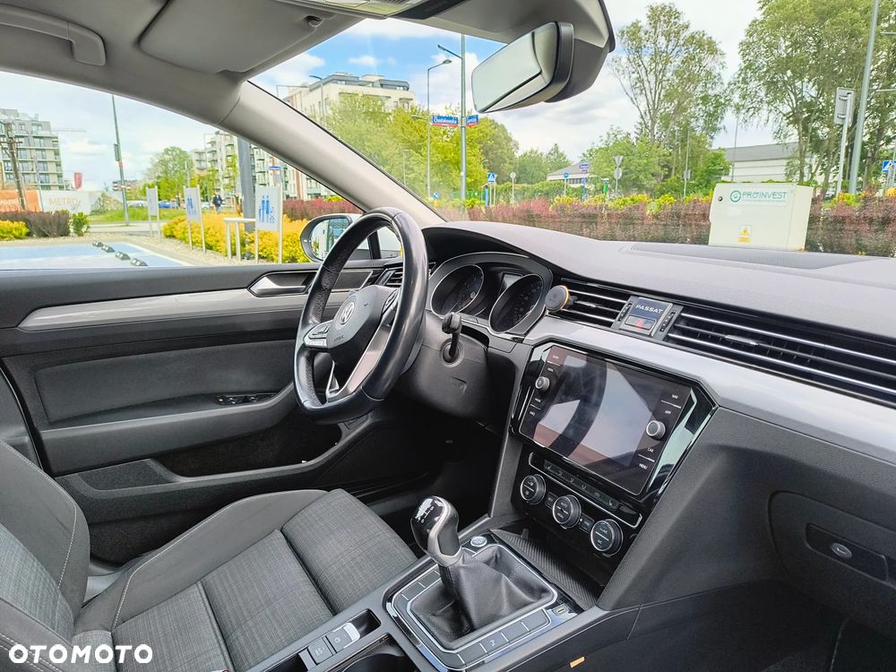 Volkswagen Passat 1.5 TSI EVO Business - 8