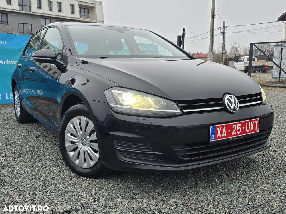 Volkswagen Golf - 2
