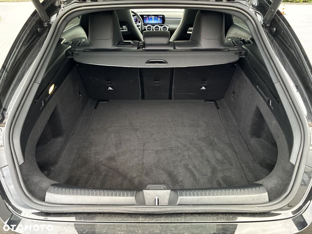 Mercedes-Benz CLA 200 AMG Line 7G-DCT - 24