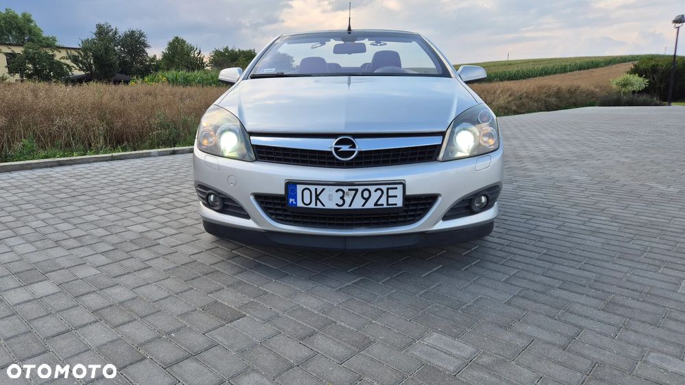Opel Astra 2.0 T Cosmo - 6