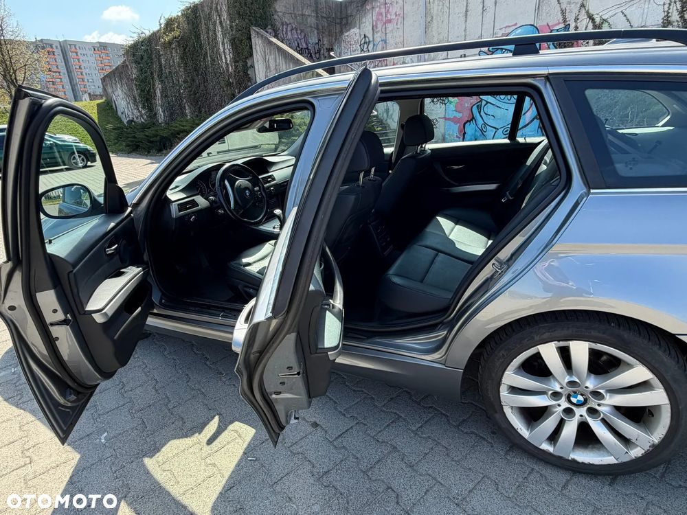 BMW Seria 3 320d DPF - 29