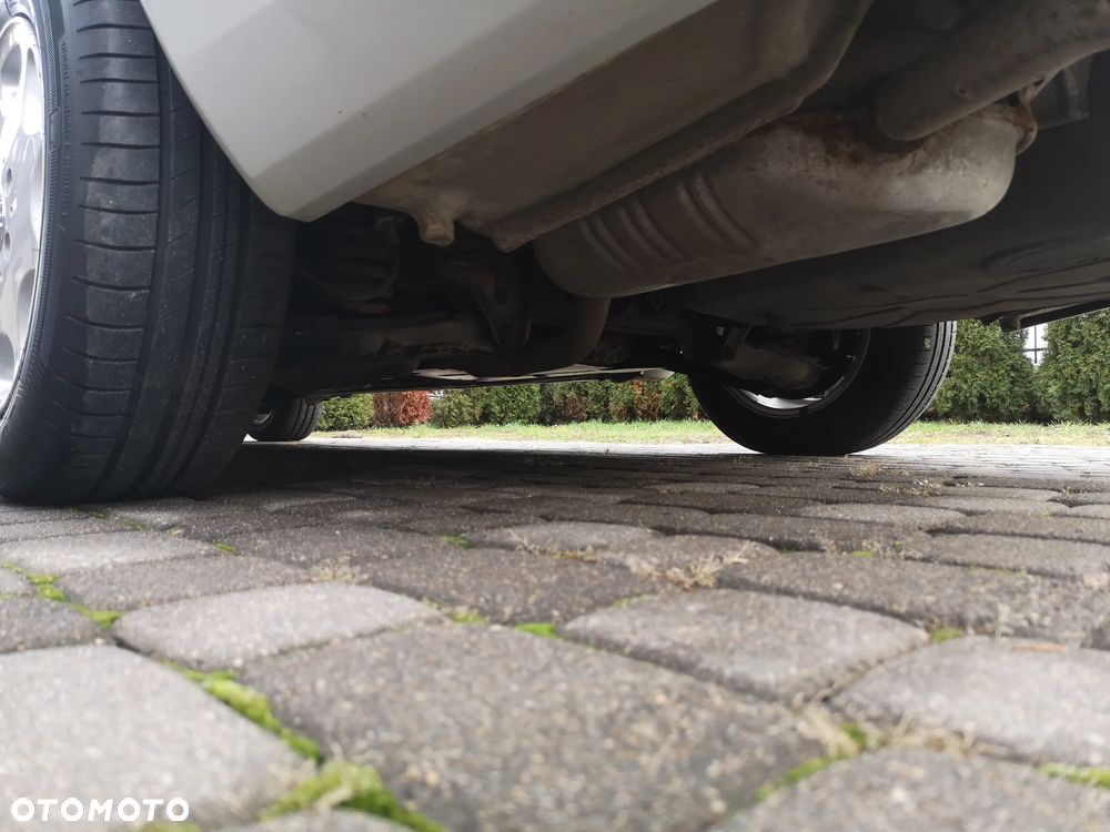 Mercedes-Benz W124 (1984-1993) - 27