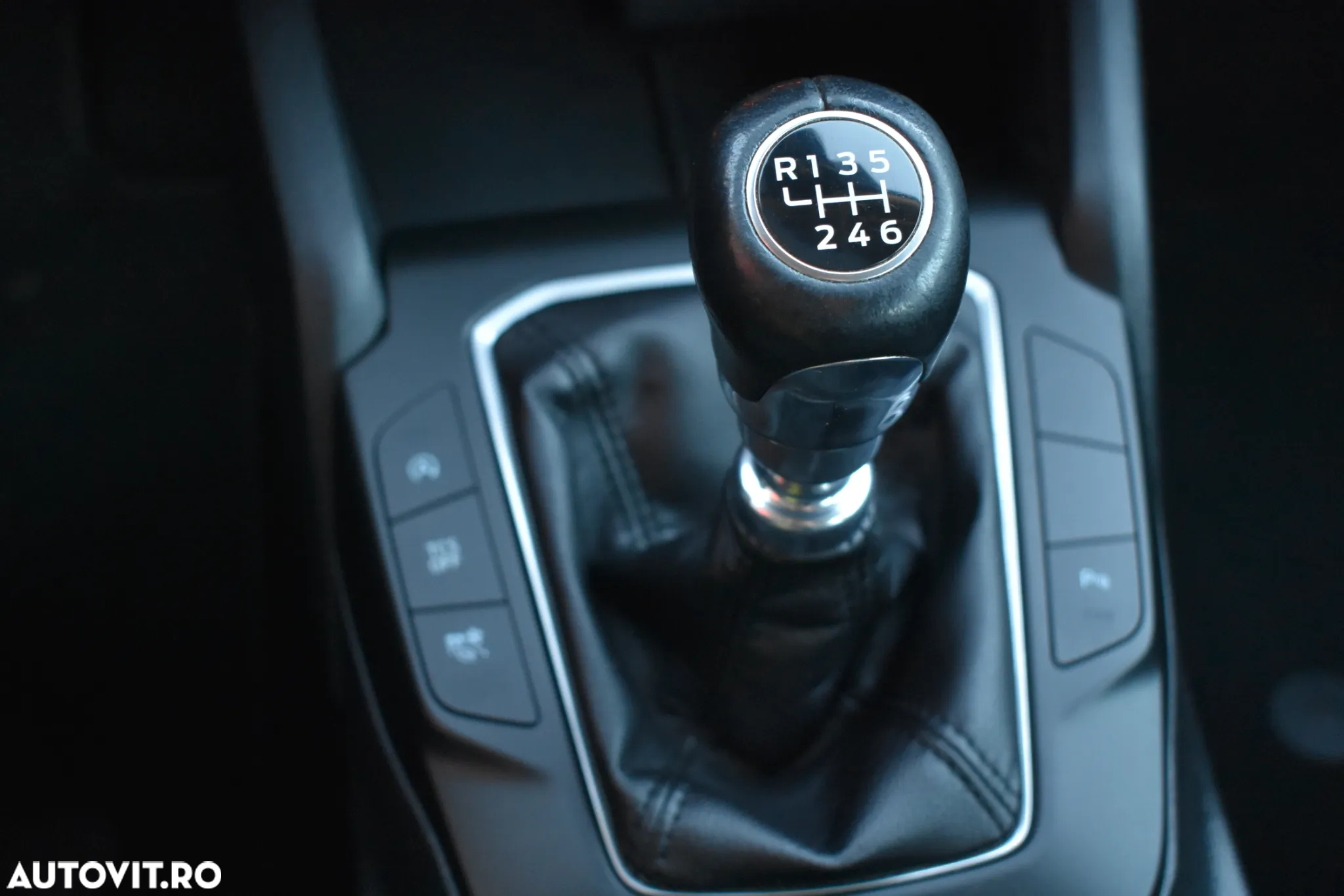 Ford Focus 1.5 EcoBlue Start-Stopp-System TITANIUM - 14