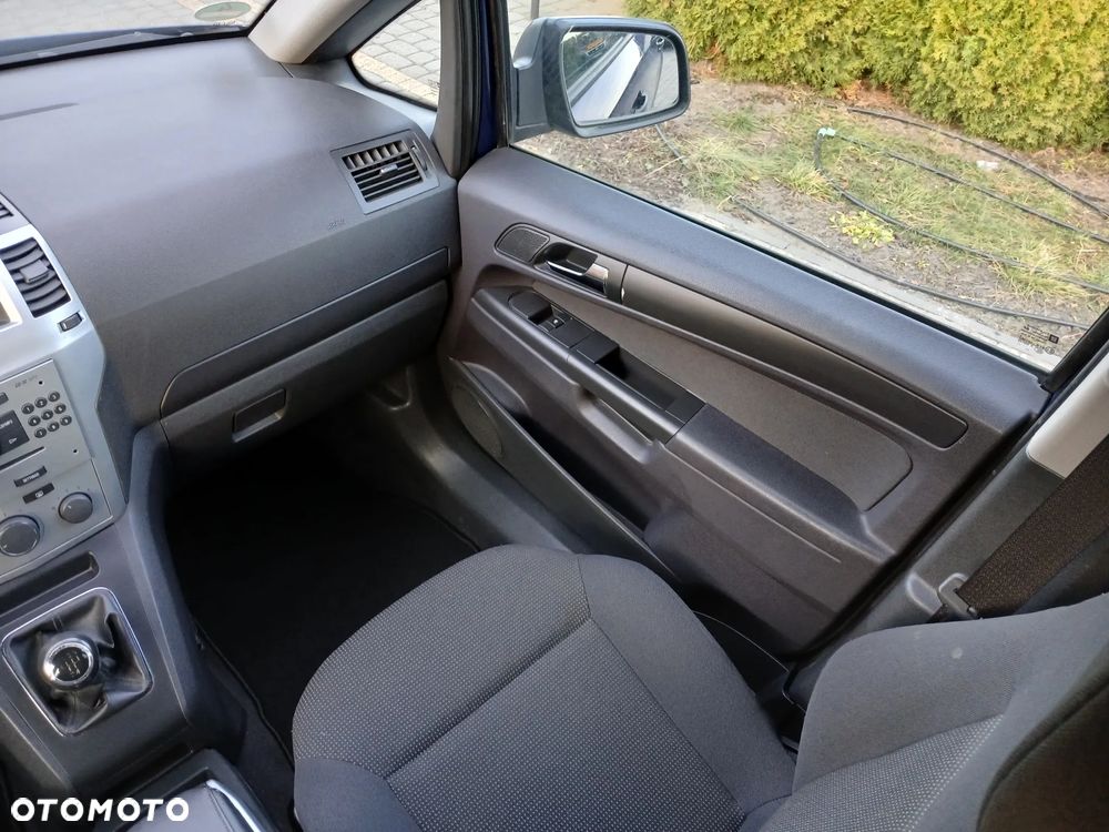 Opel Zafira - 23