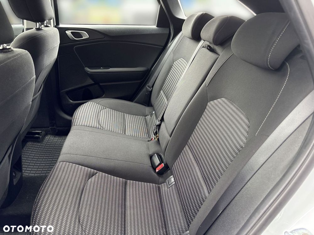 Kia Ceed 1.5 T-GDI M - 16