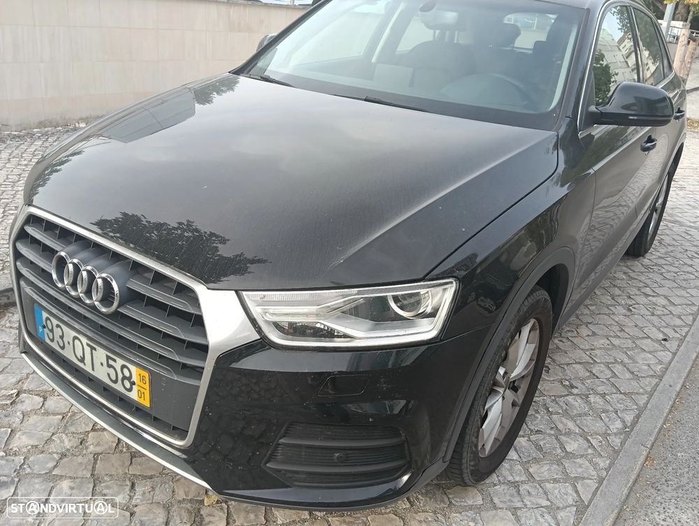 Audi Q3 2.0 TDi Business Line S-line - 3