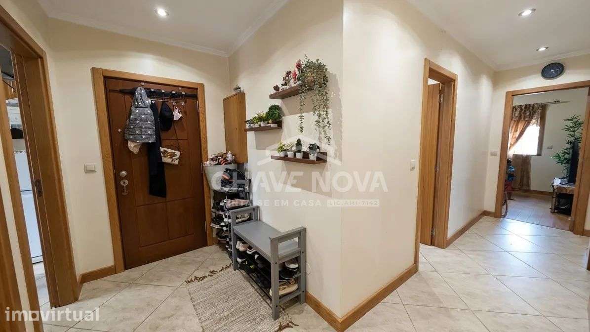 T3 c/ Varanda em Rio Tinto próximo ao metro - Grande imagem: 4/18